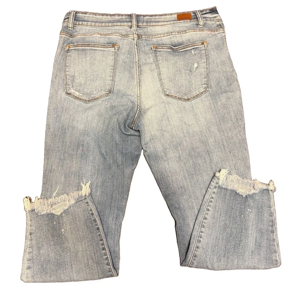 Judy Blue Women’s 18W Boyfriend Fit Distressed Stretch Blue Denim Jeans Raw Hem